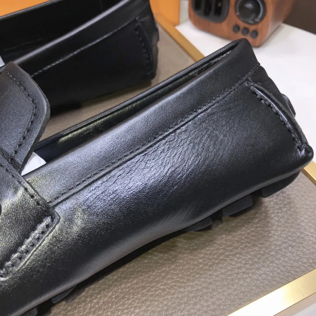 Men's men's shoes 💰420💰 [LV Doudou shoes] (water-dyed cowhide lining) new model is on the market, available on the official website. The new Doudou shoes are processed into single-color materials, and the uppers are made of imported cowhide material. The body of the shoe is fully hemmed with mark thread, and is lined with imported original cowhide leather. The elegant shoe shape is super suitable for all-matching, and the size is 38-44.